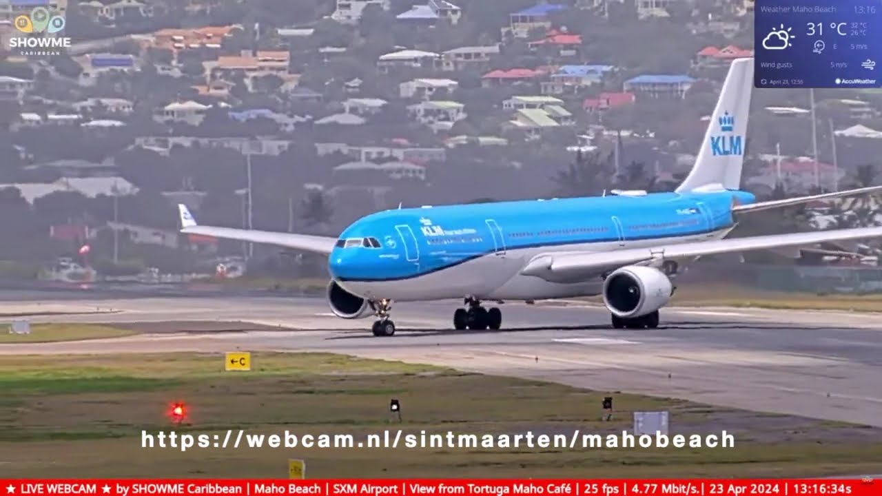 Spotters Paradise Maho Beach - Saint Martin. (35 min. video)