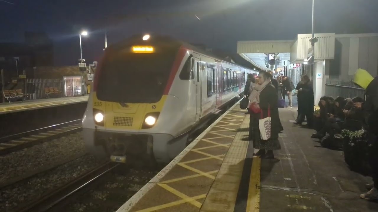 Rush hour trainspotting at Chelmsford (19/12/25)