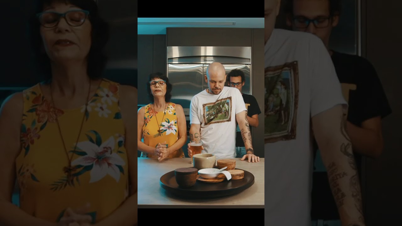 El influencer edición especial | Residente con su madre