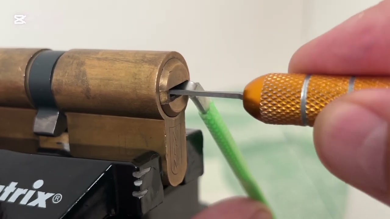 Вскрытие цилиндра MCM. made in Spain. #locksport #lockpicking #locksmith #mcm 