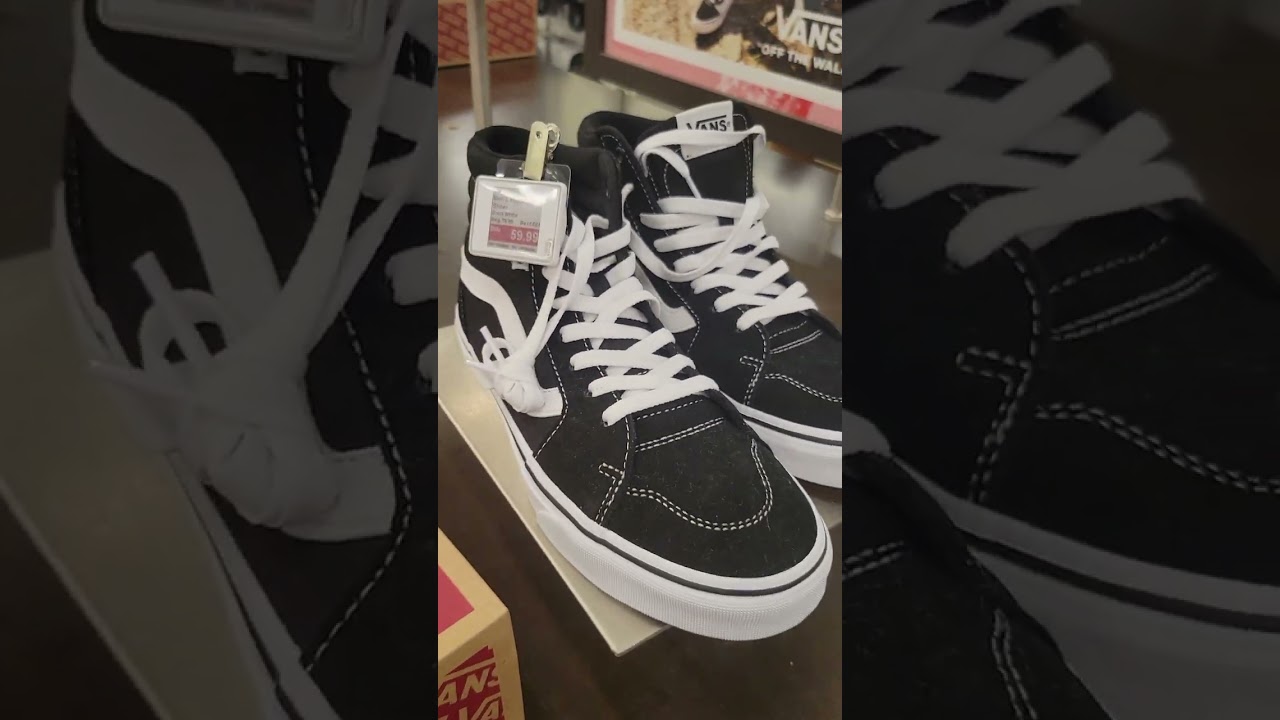 Nice!..#black&white,#hightops,#vans, look!Hight tops,.Vans,#shorts,