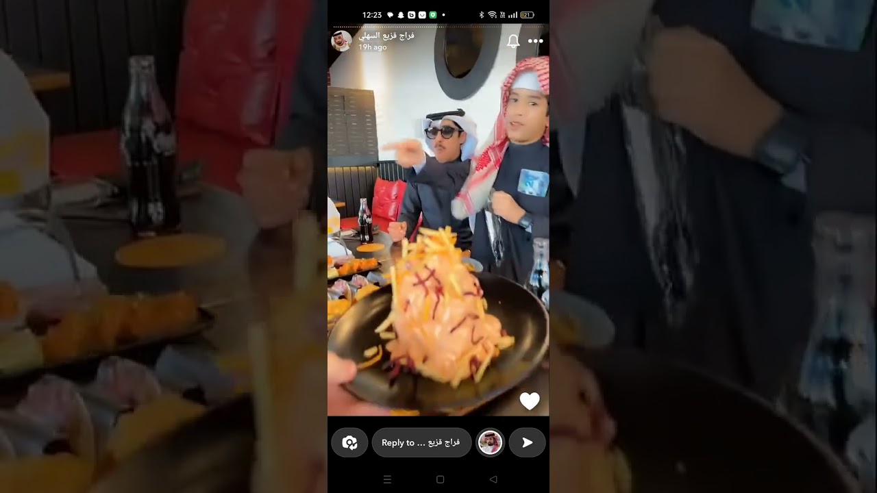 ( سنابات فراج قزيع السهلي) احمد بدا يسوي اعلانات مع قزيع