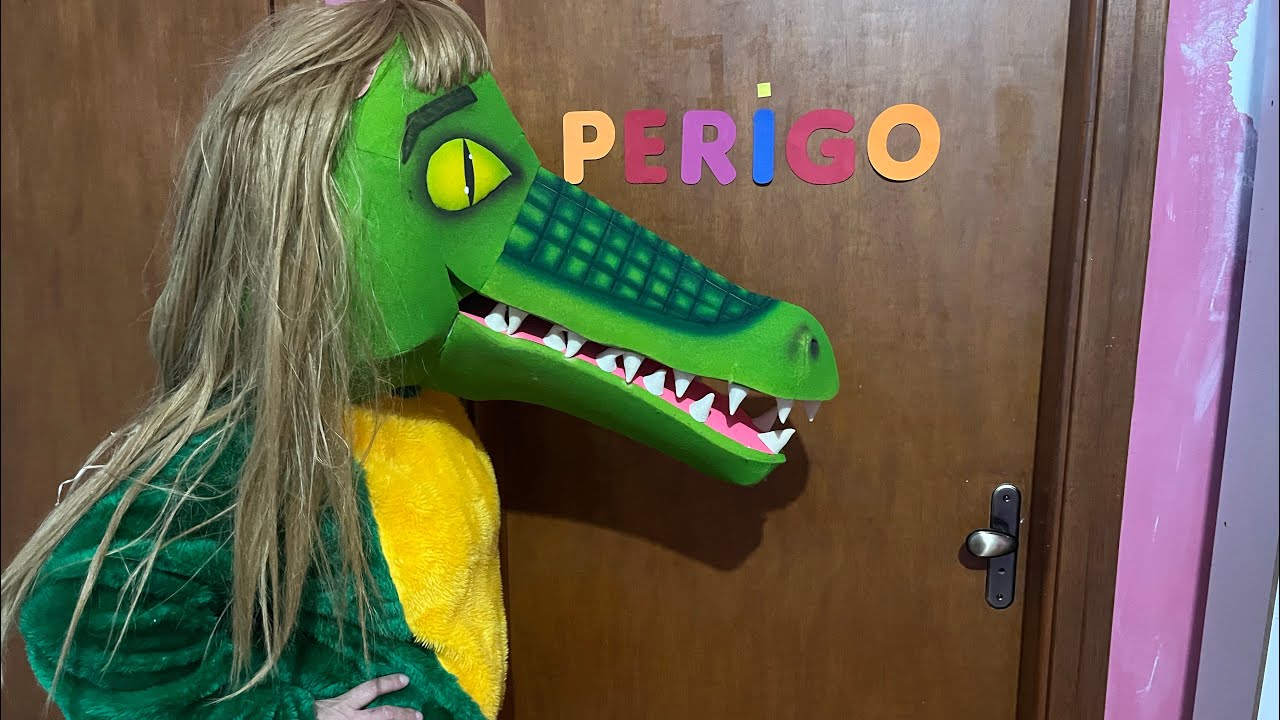 Entramos na casa da CUCA MALVADONA e ela apaixonou pelo RABICÓ 😱