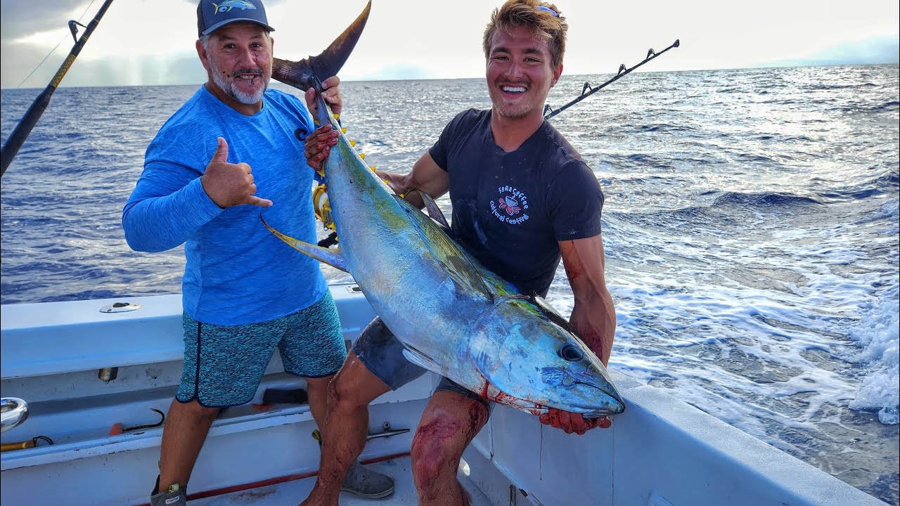 BIG Lures Equals BIG Fish Trolling for Yellowfin Tuna | In The Spread Fishing with Shawn Rotella