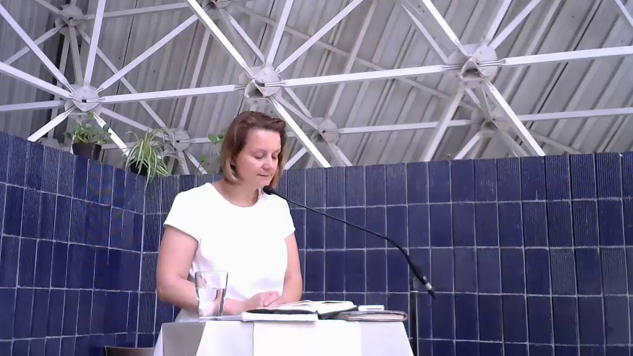 &Iacute;gy n&eacute;z ki Isten uralma alatt