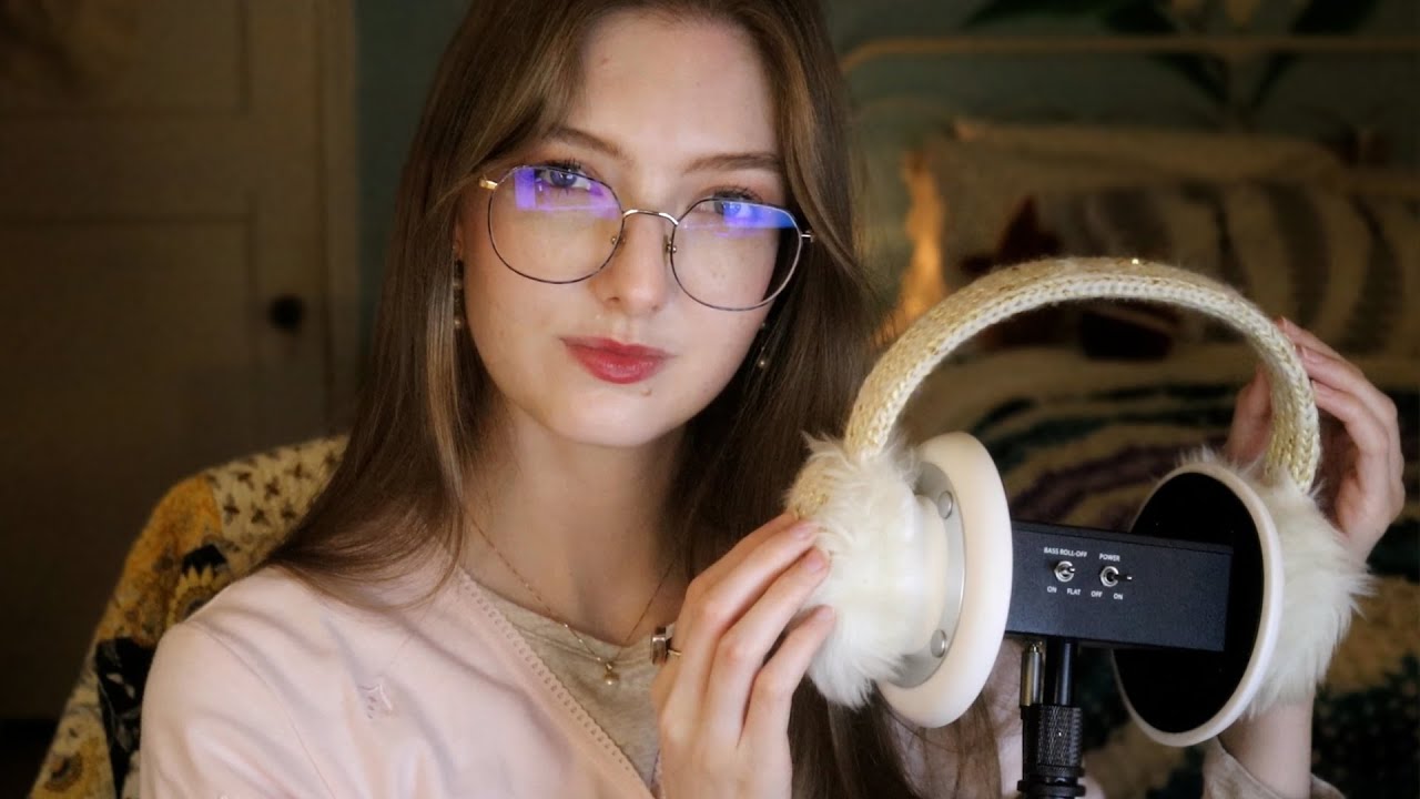ASMR Relaxing Earmuff Sounds ⭐ Scratchy & Fluffy Ear to Ear Tingles