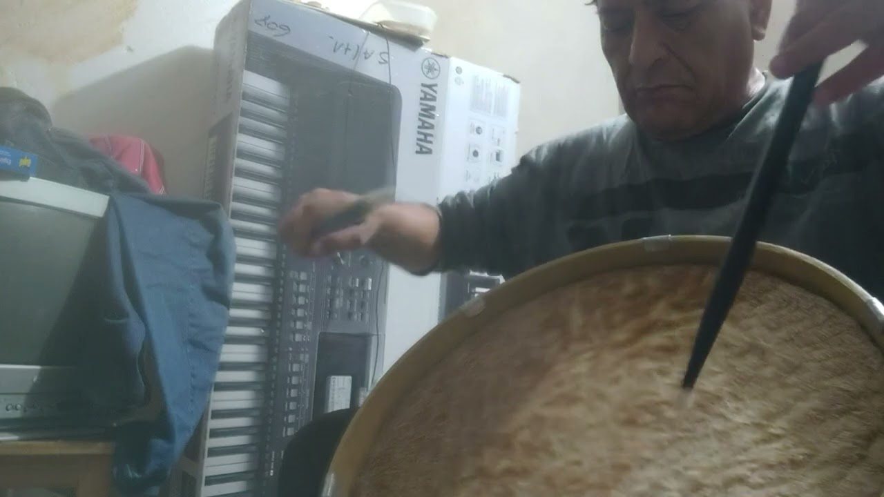 BUSCANDO EL ESPÍRITU DEL BOMBO O EL HIPO JA AUN ADIESTRA EL GOLPE DE BIEN 