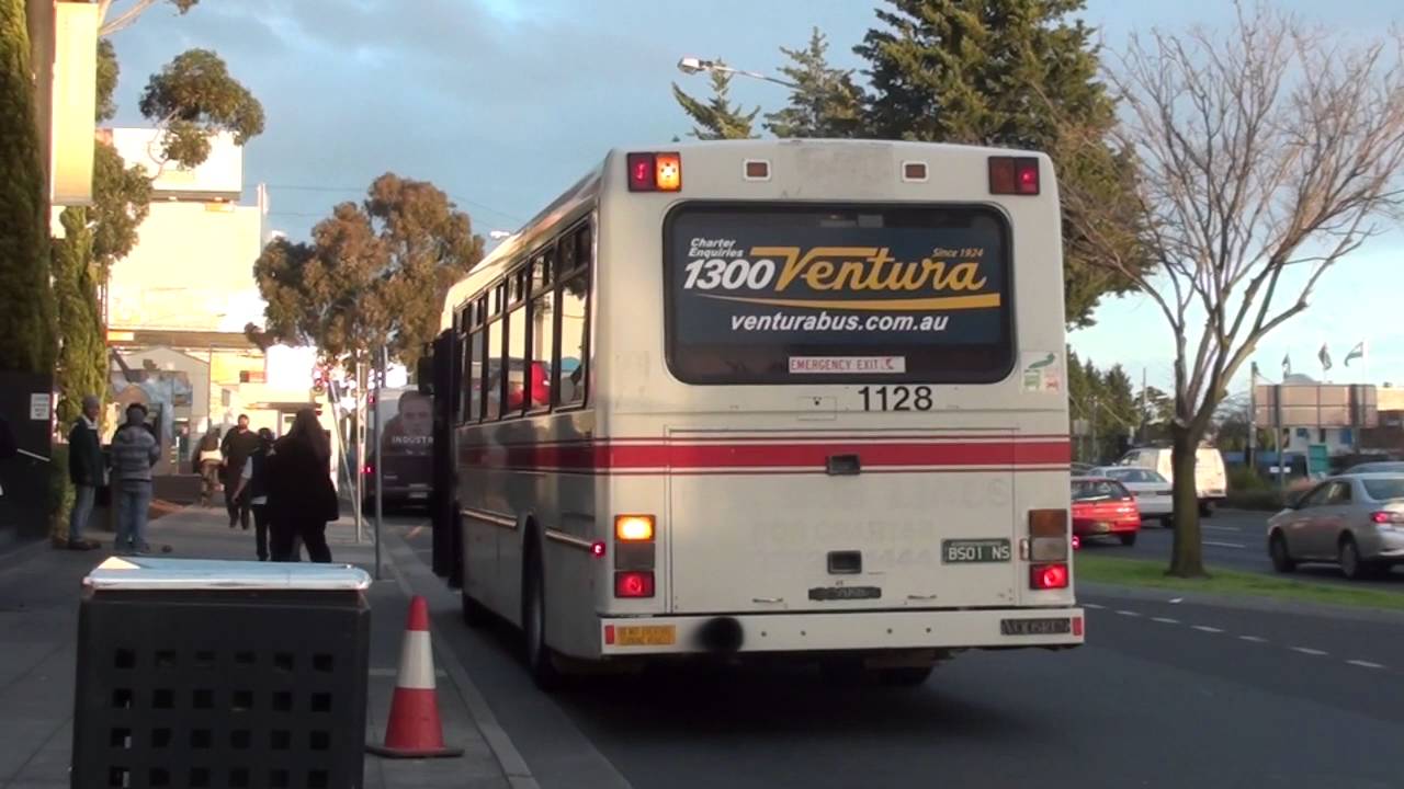 Rail replacement buses at Moorabbin - Melbourne Transport