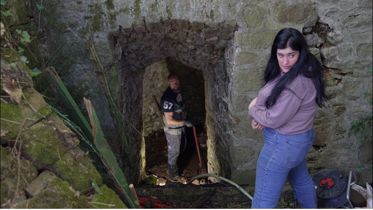 We Discovered Something Beneath the Chateau... Is the Forgotten Tunnel Real ?!