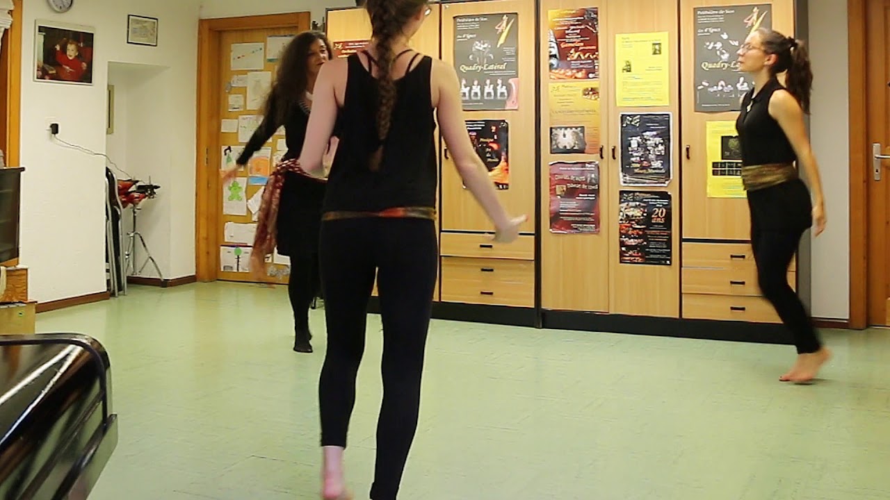 'Ajde Jano' Danse de Serbie par Nicole Coppey, Jessie et Naïka