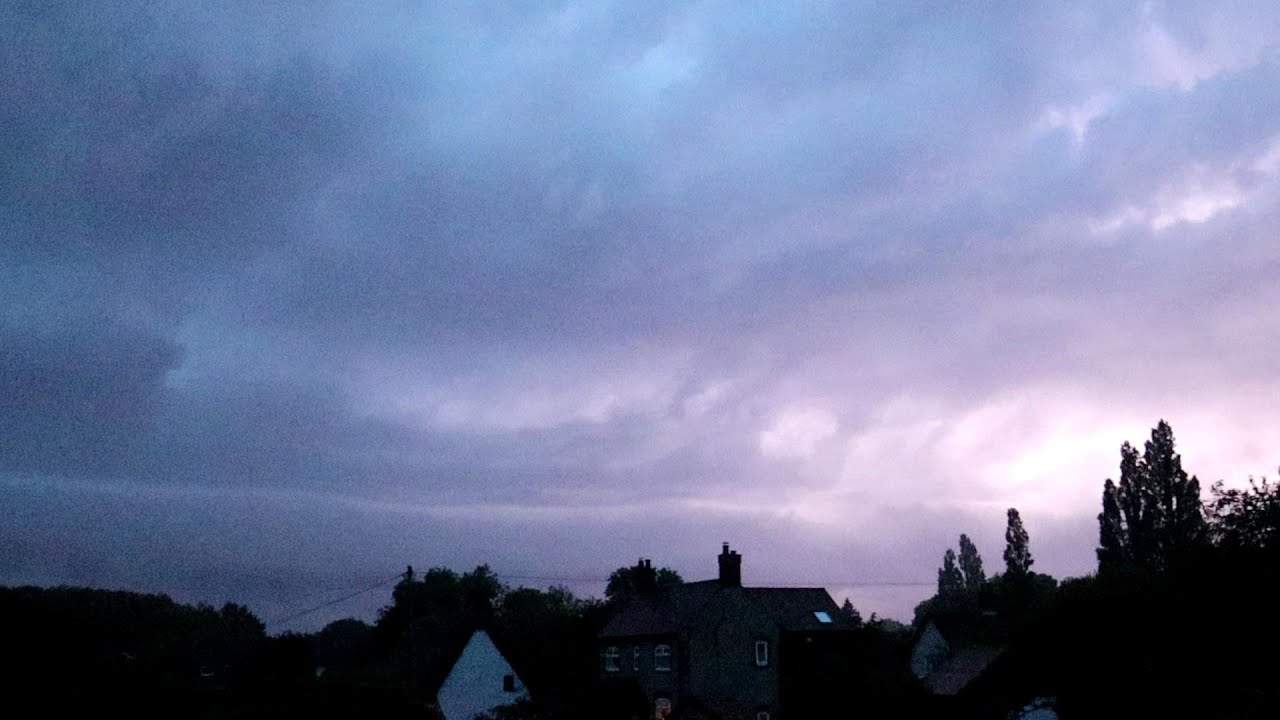 Morning thunderstorm with shelf cloud observed from Bedford, UK - 6 July 2024