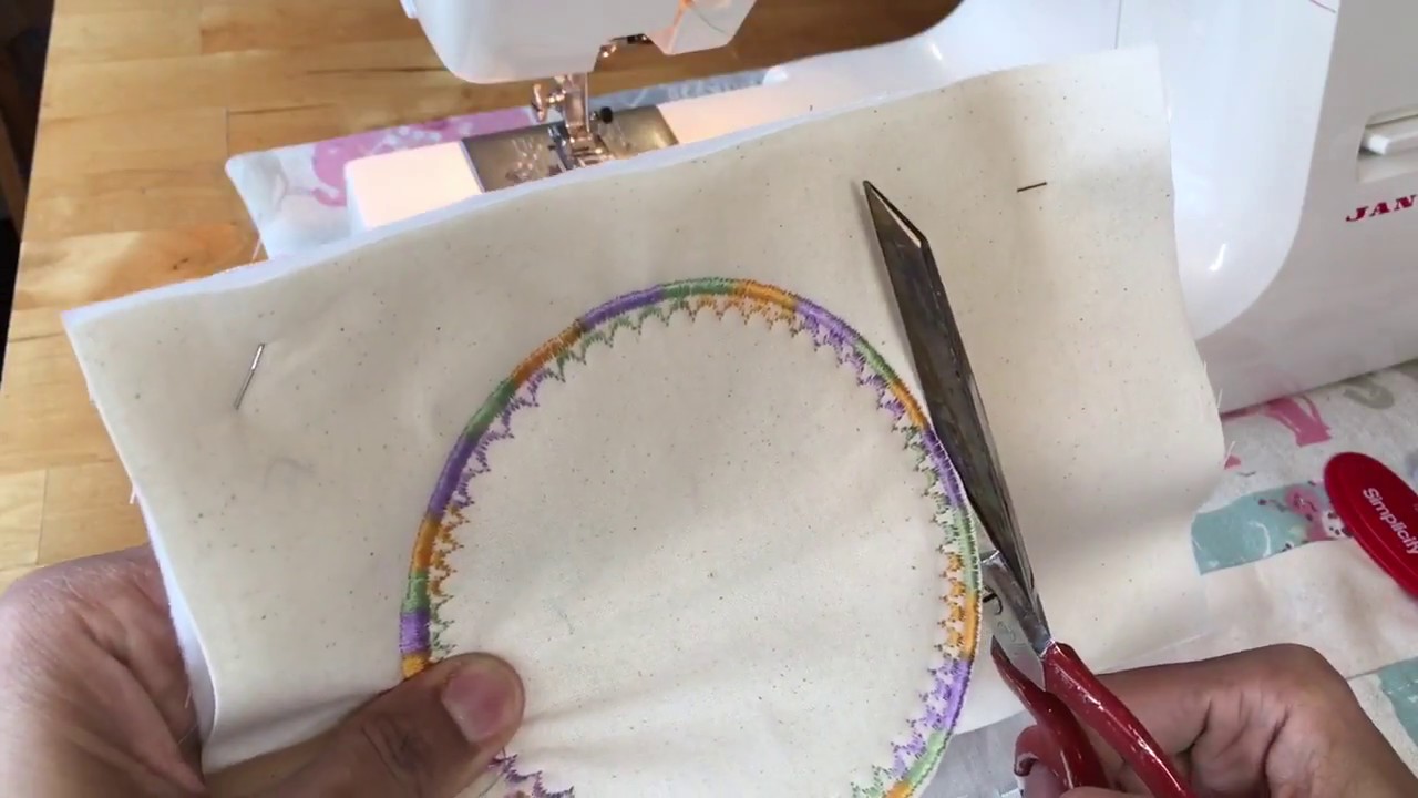 Sew a perfect circle  on a sewing machine with this gadget!