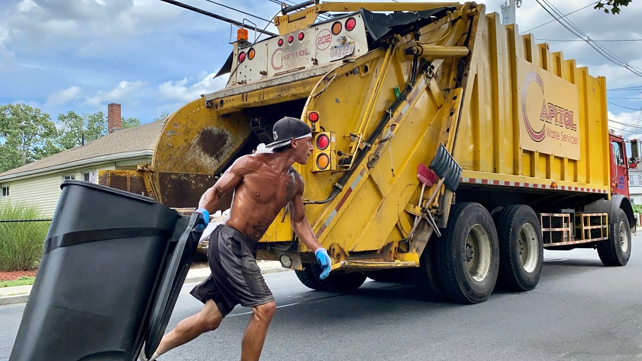 Capitol Mack MR Garbage Truck Flying Through Quincy Trash