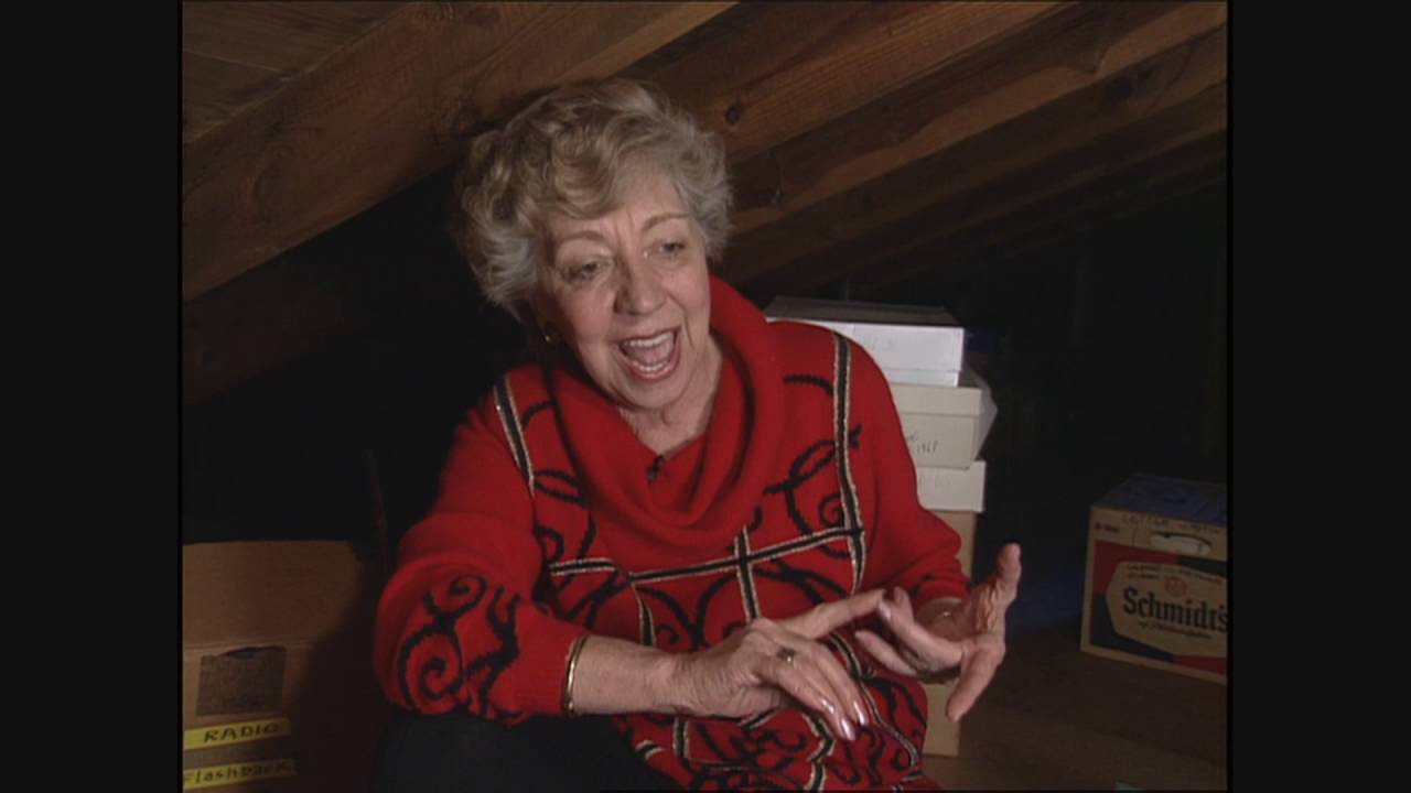 WENDY KING on Party Line Announcers