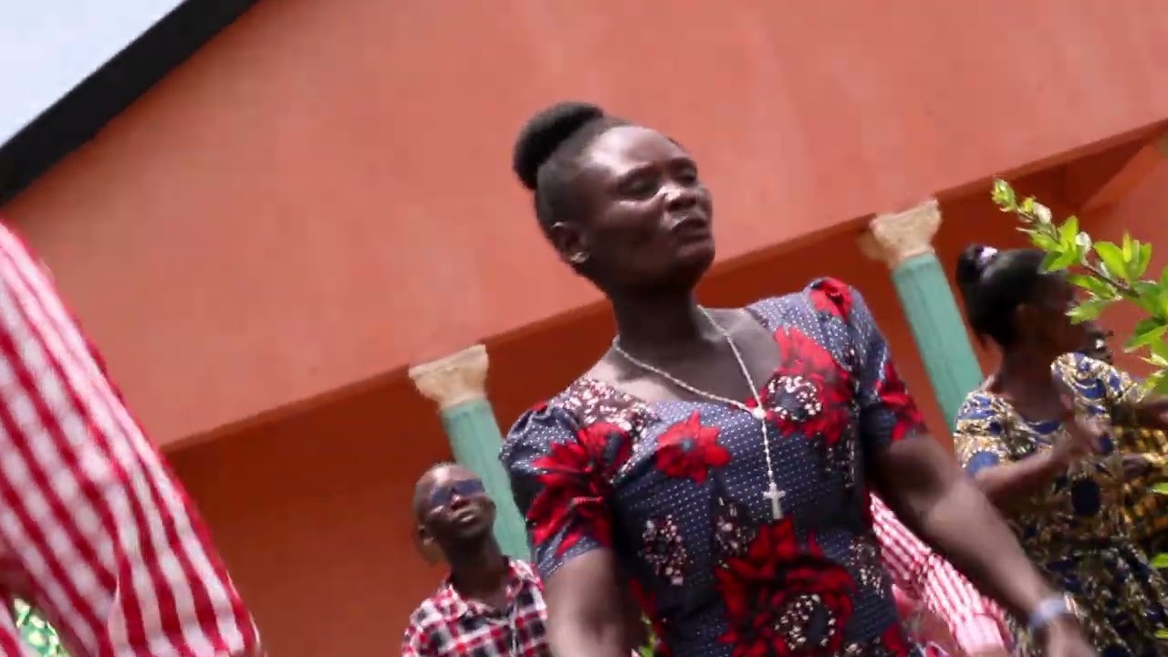 Catholic Music Videos: St Stephen Choir Tulibalendo be subilo