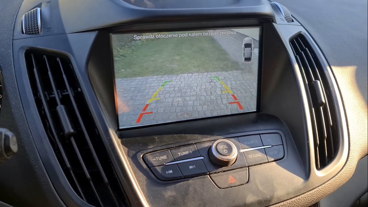 Montaż Kamery Cofania Ford Kuga MK2 / Escape