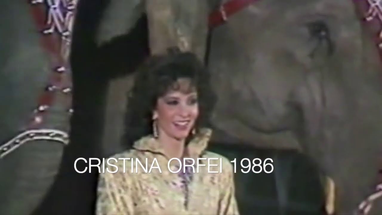 Cristina Orfei con gli elefanti - (Liana, Rinaldo Orfei e Pippo Baudo 1986)