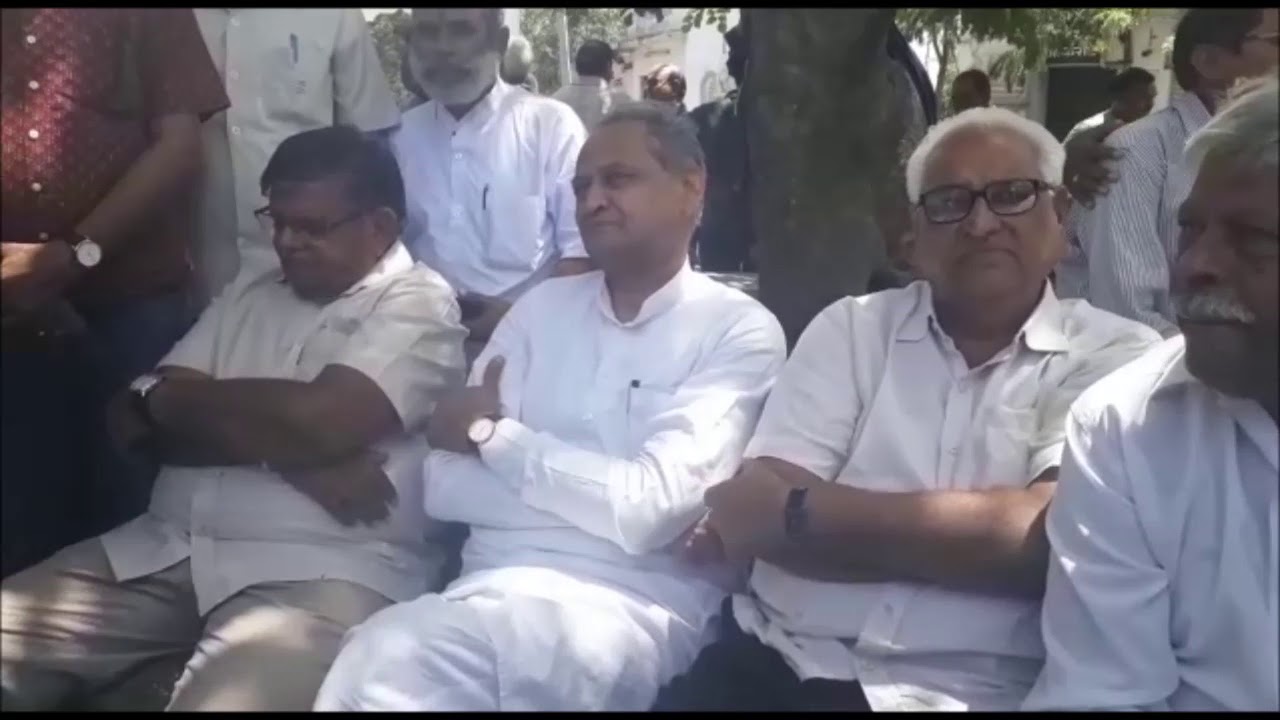 EX CM MOHANLAL SUKHADIYA के पुत्र DILIP SUKHADIYA का निधन