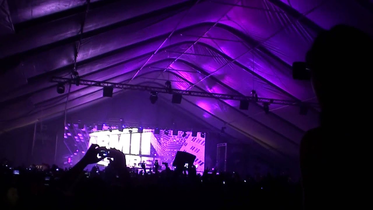 Armin van Buuren - Suddenly Summer (Norin & Rad Remix) intro @ ASOT 550 (Beyond Wonderland)