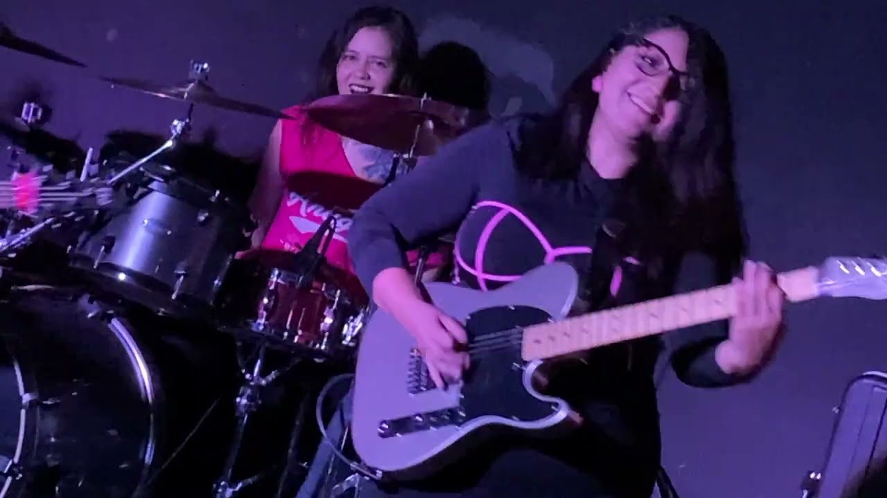 YEM - Heartbreaker / Barracuda - Live @La Comandancia.