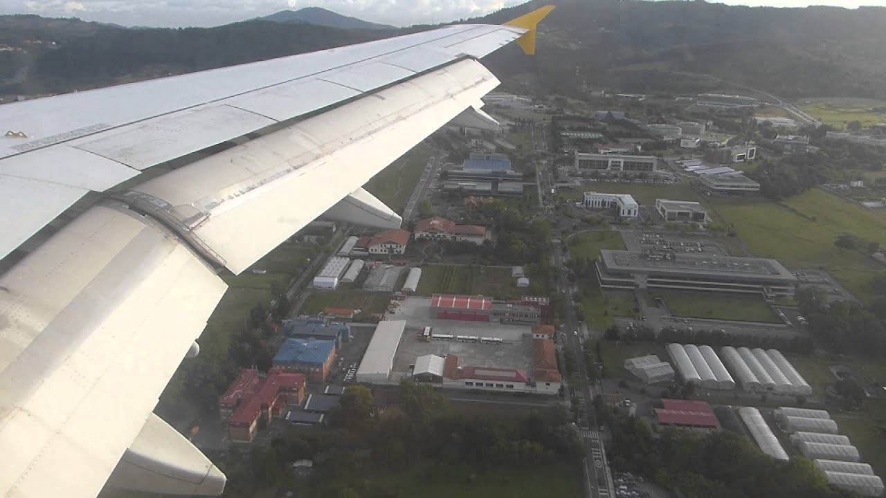 ᴴᴰVUELING Airbus A320 amazing landing in Bilbao Airport