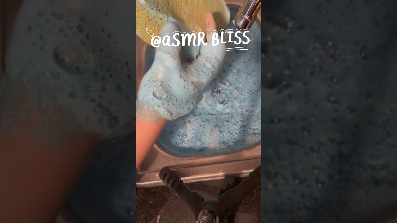 🧽💙SUCH BEAUTIFUL SUDS💙 🧽. Tydbol has a pretty color blue and used some saved product. 