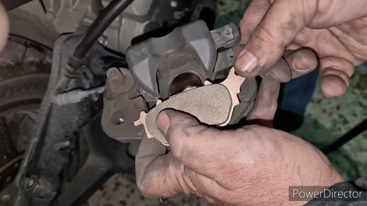 xmax 300 cambiar pastillas de freno trasero