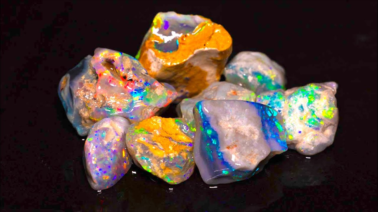 LIVE rough opal cutting session. You’re invited
