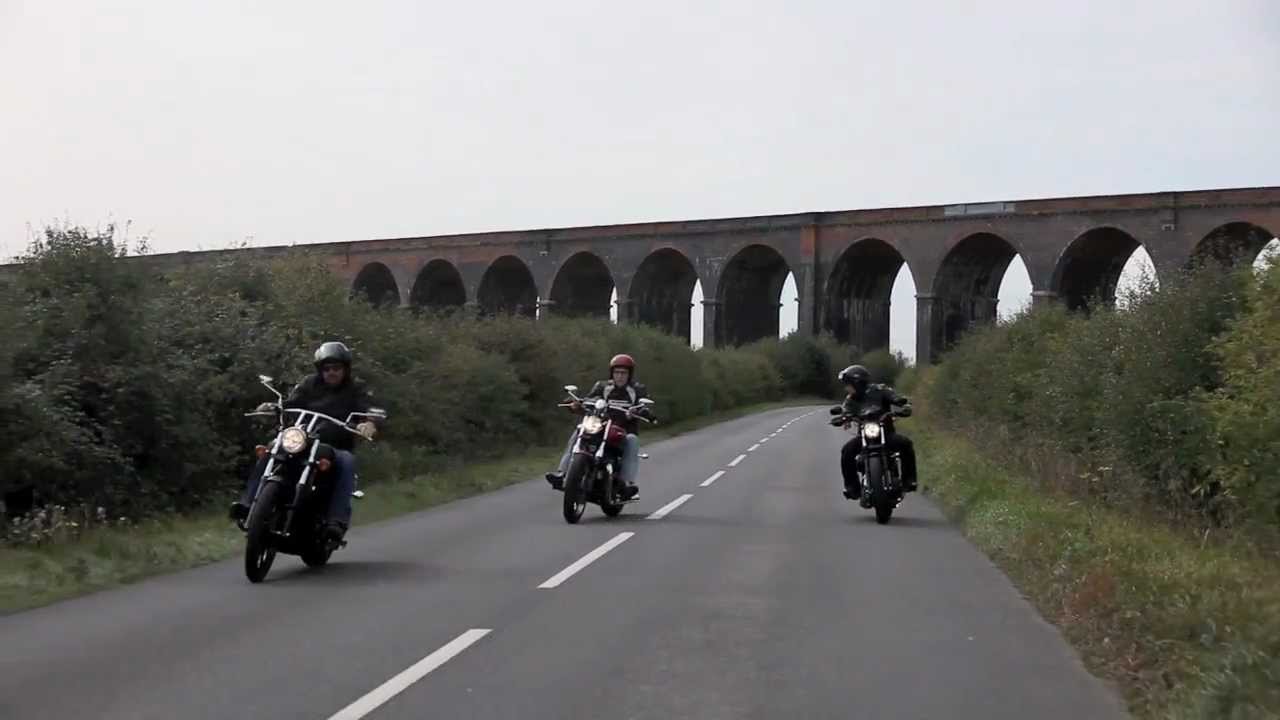 Triumph Speedmaster vs Harley-Davidson 883 Iron vs Kawasaki VN900