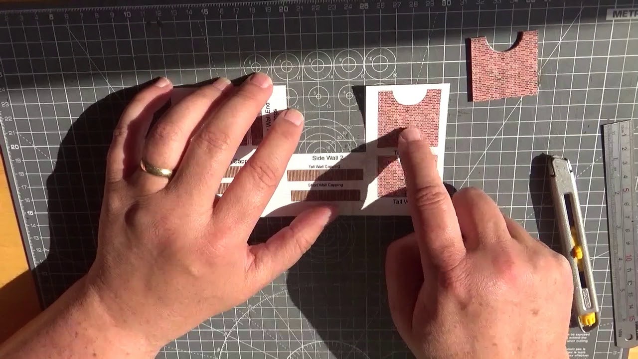 WMR Lets build a card kit - WMR Mini Glue Bottle Stand