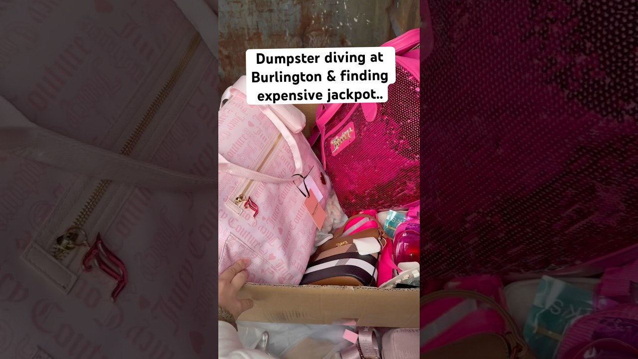 They didn&rsquo;t destroy this?! Insane dumpster diving score.. #dumpster #dumpsterdiving #insane