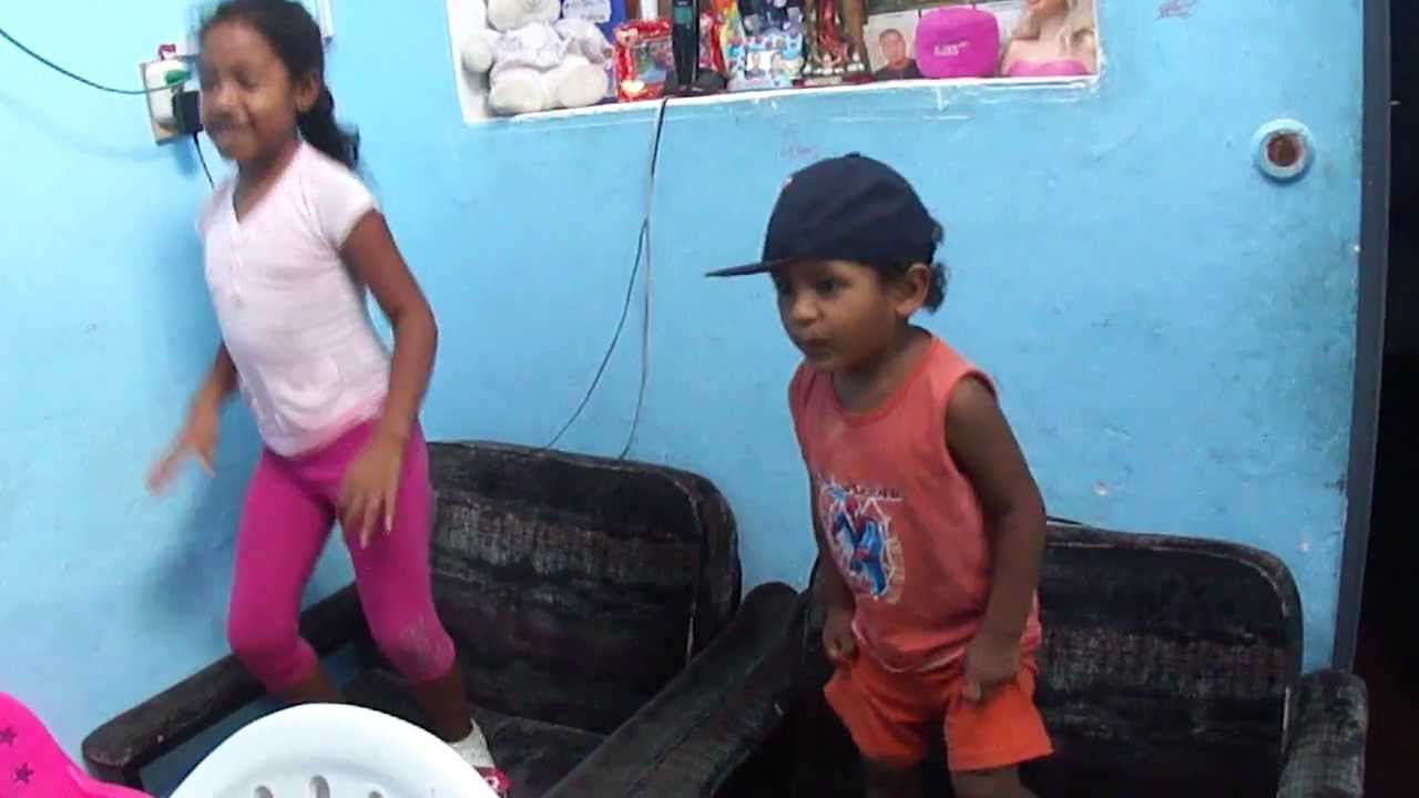 ANDREA MELLO AYAUCAN Y RODOLFO MELLO AYAUCAN EN ACCION 6