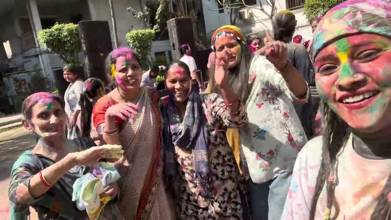 पानी वाली होली खेल ली आज तो😀#fullenjoy #holivlog #ghartifamily #pahadifamily #followme #youtube 
