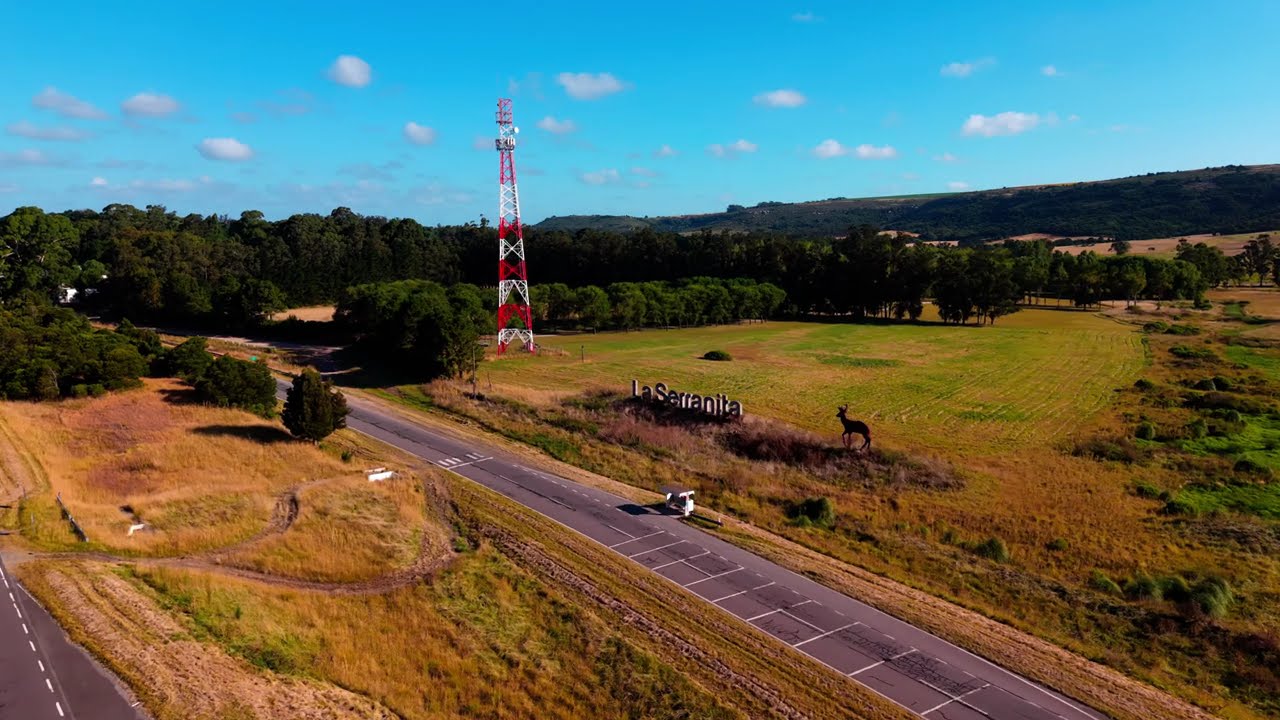 La Otra Cara de Mar del Plata: Vuelo sobre la Sierra de los Difuntos y La Serranita (Drone)