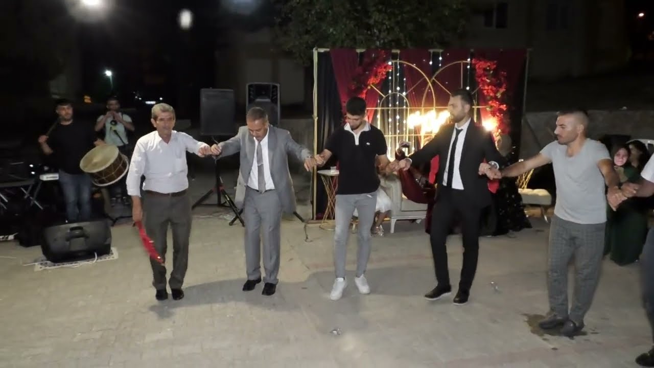 Yozgat - Sivas Düğünü Damattan Görkemli Sivas Yöresi Halayları 07.09.2024