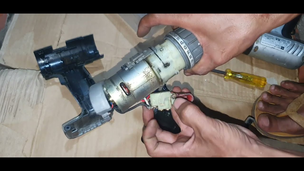 Cách vệ sinh khoan pin national 12V ez 6401 ngắt lực tự động