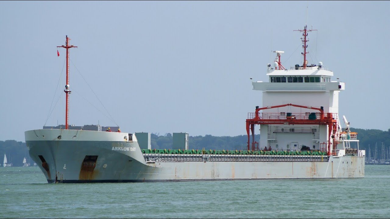 ARKLOW DAY - General cargo vessel arriving at port of ipswich 18/5/18