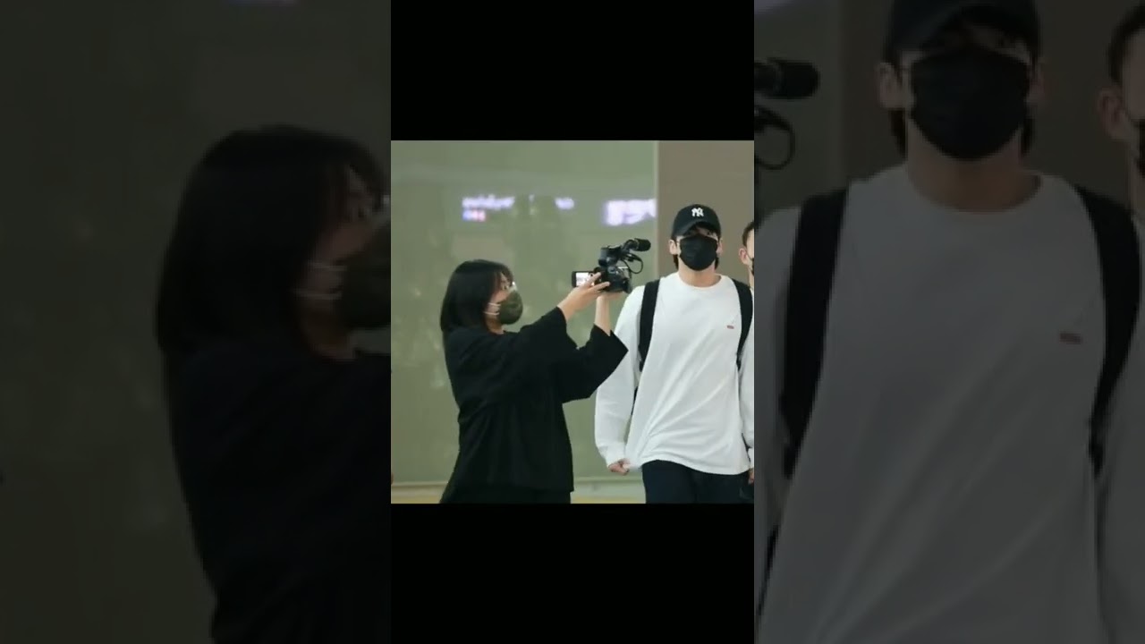 K- drama in real life | Jungkook interaction with this camera girl🥰😍