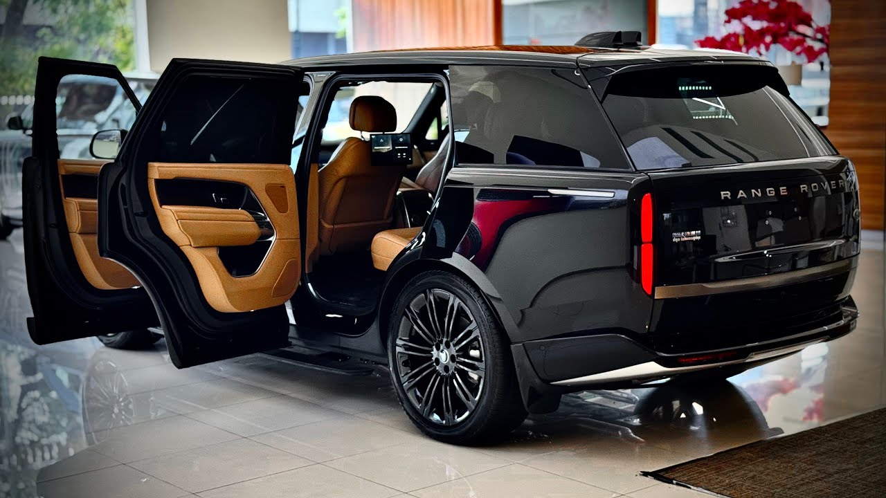 Range Rover SE 7Seaters: Ultra-Luxury SUV | Santorini Black Metallic