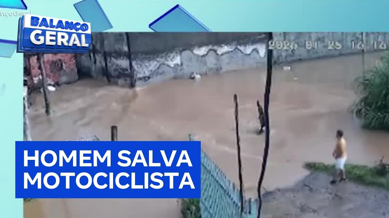 Homem arrisca a vida e consegue salvar motociclistas em enchente na capital paulista