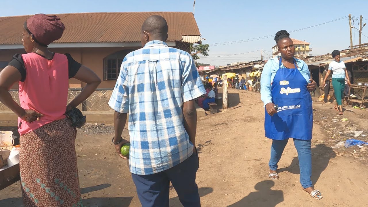 INSIDE A HUMBLE LOCAL COMMUNITY IN AFRICA 🌍 KAMPALA UGANDA🇺🇬 - KATWE