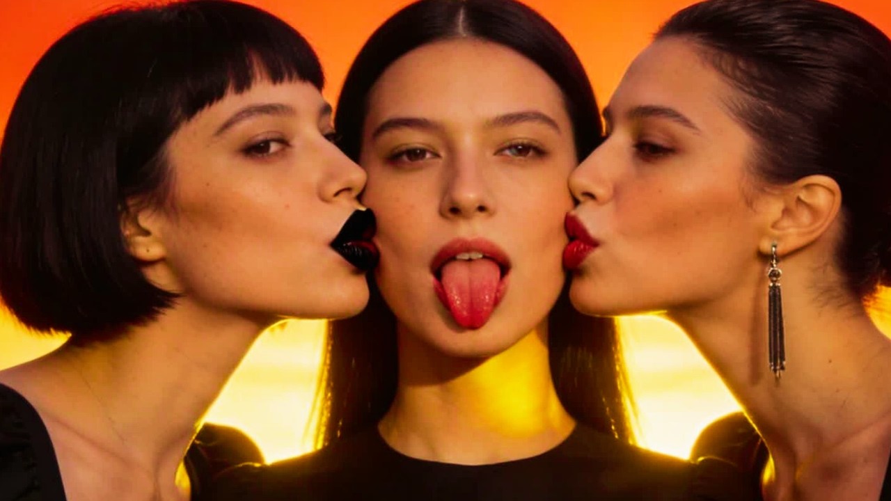 Lesbian Love - Spellbound Us