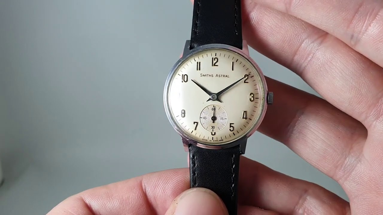 1968 Smiths Astral 'Made in England' men's vintage watch.  Model reference ST306