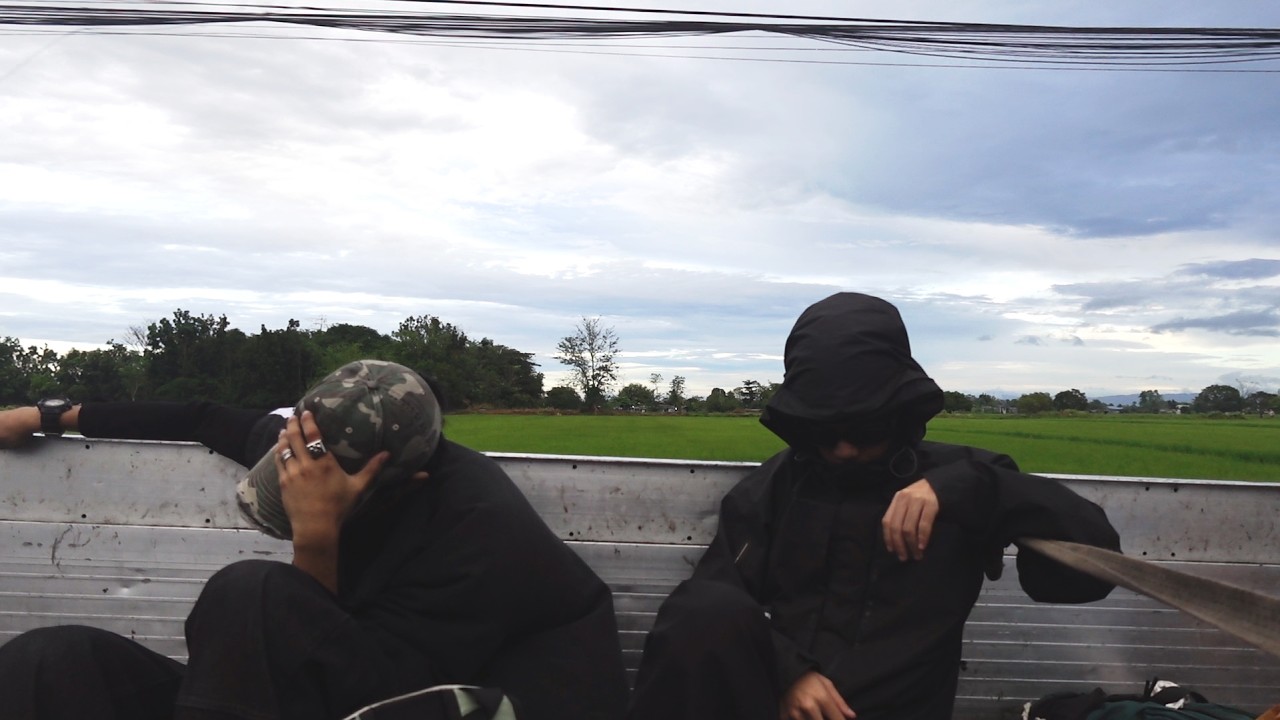 HITCH HIKING WITH FRIENDS