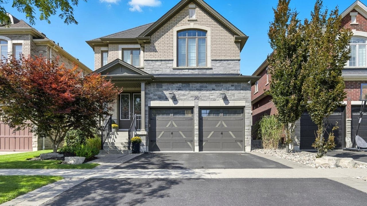 22 Glengowan St, Whitby, ON