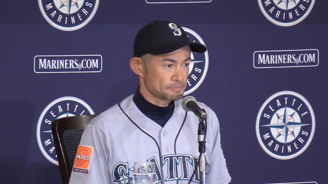 イチローが現役引退の記者会見　「大変幸せに思います」