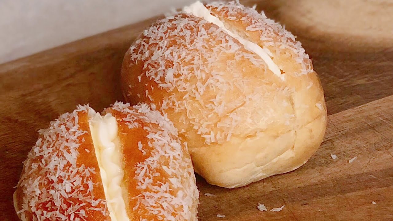椰絲奶油包 ( 忌廉椰絲Bun ) Coconut cream Bun
