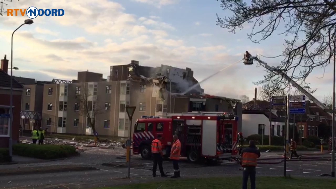 Explosie in Veendam, gebouw staat op instorten - RTV Noord