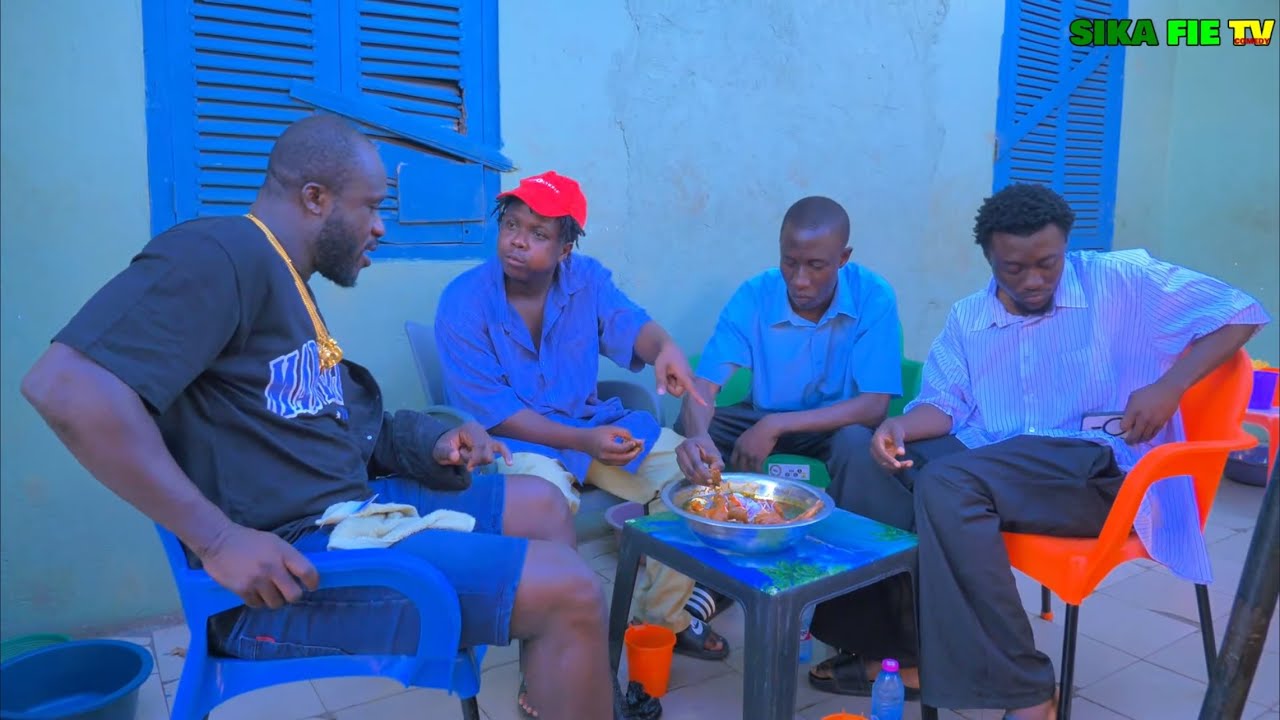 😂😂DEPORTED BORGA ACABENEZER AT THE DIEHUO JOINT WITH THE ASAKAA BOYS😂😂