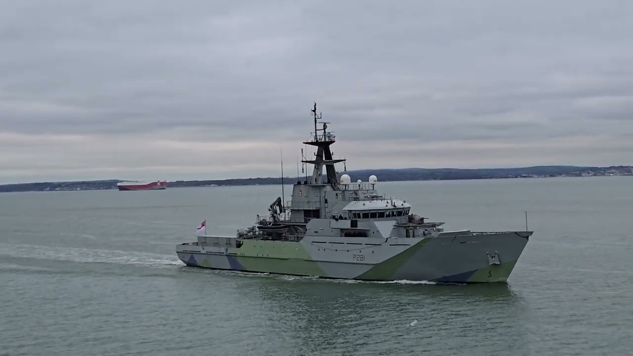 HMS Tyne sailing into Portsmouth harbour